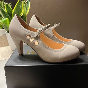 chase + chloe heels. worn twice.